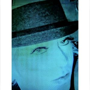 Meet your Posher, Dawn-robin